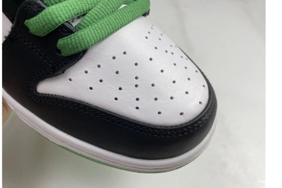 SB Nike BQ6817-302 Classic Green Dunk Low 1209